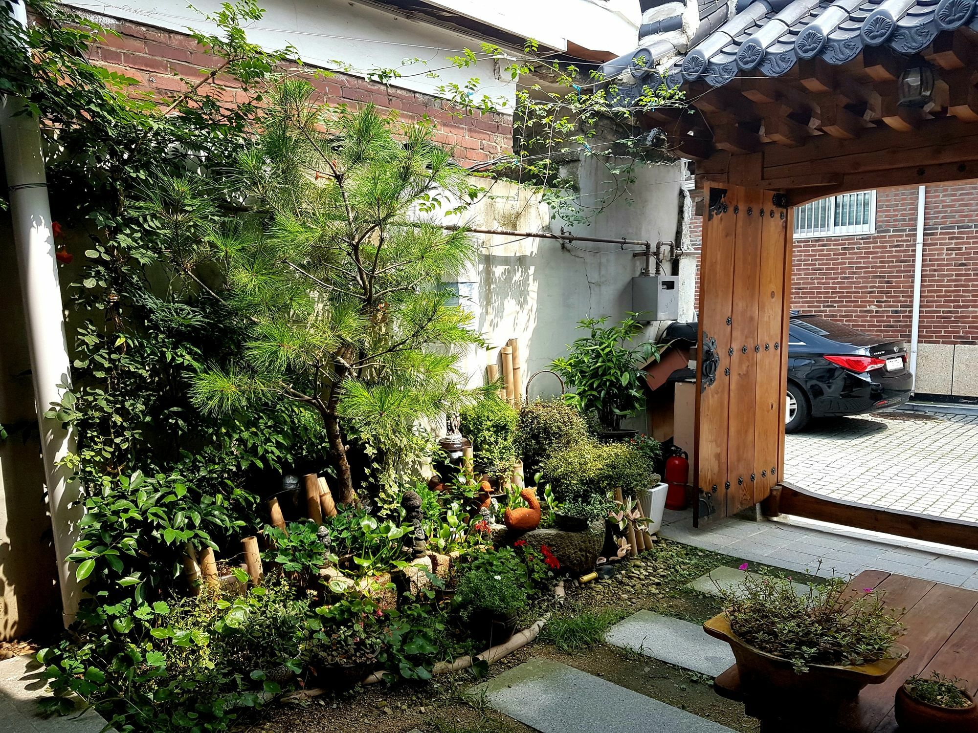 Beautiful House Hotel Jeonju Exterior photo